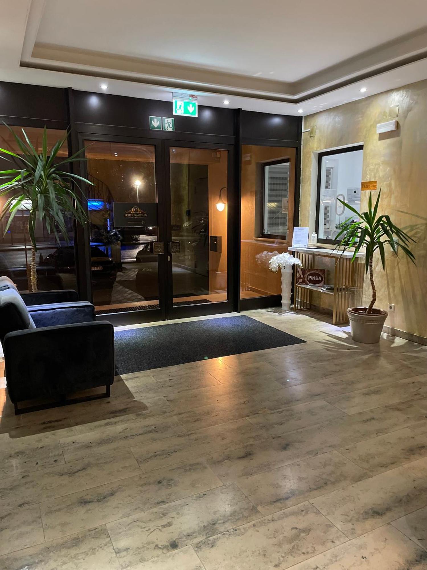Gastpark Hotel Manching Bagian luar foto